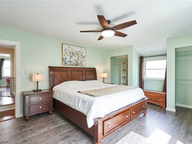 1360 Croyden Road , Lyndhurst, OH 44124 Photo 13