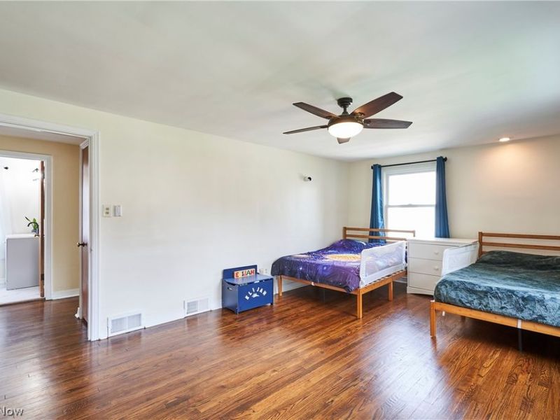 1360 Croyden Road , Lyndhurst, OH 44124 Photo 19