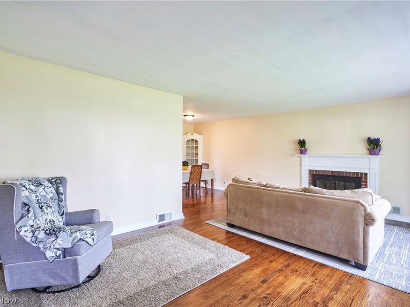 1360 Croyden Road , Lyndhurst, OH 44124 Photo 21