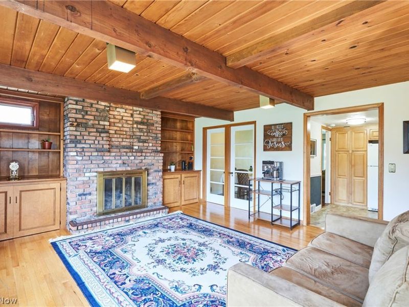 1360 Croyden Road , Lyndhurst, OH 44124 Photo 4