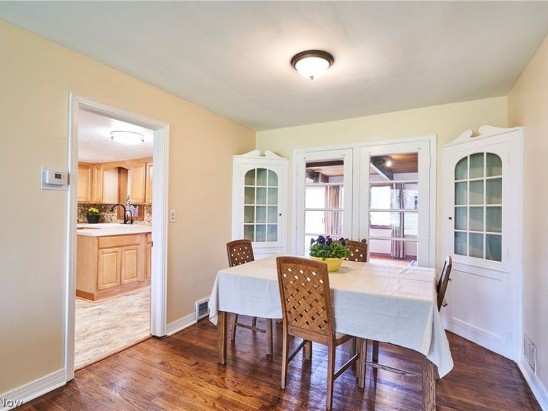 1360 Croyden Road , Lyndhurst, OH 44124 Photo 5