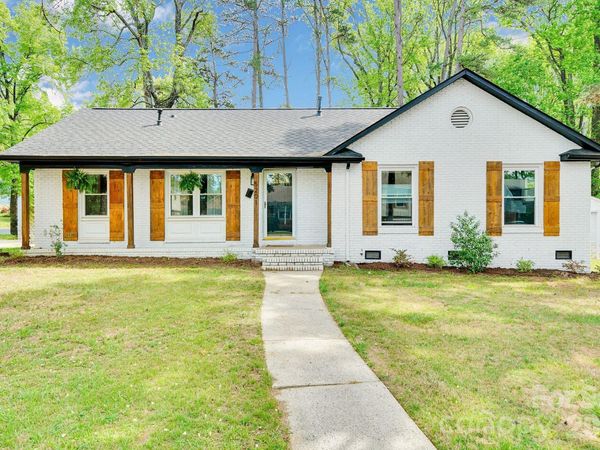 5201 Amity Place , Charlotte, NC 28212