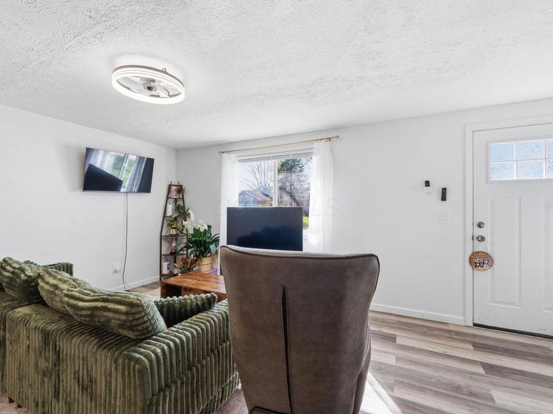 2302 Tempest Drive, Columbus, OH 43232 Photo 6