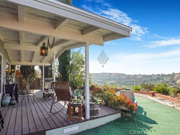 23777 Mulholland Hwy SPC 60, Calabasas, CA 91302