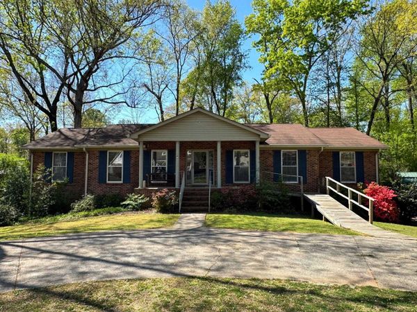 3609 Old Chisholm Rd, Florence, AL