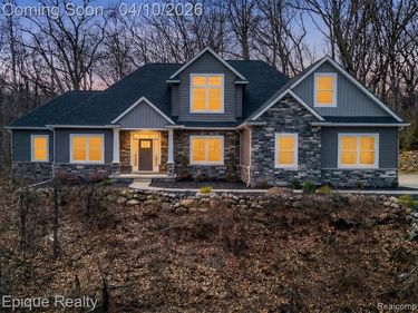 5950 Mountain Top Drive, Genoa Twp, MI 48116
