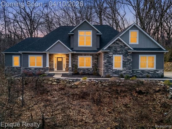 5950 Mountain Top Drive, Genoa Twp, MI 48116