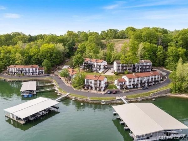 405 Osage Circle Drive, Unit 2A, Linn Creek, MO 65052