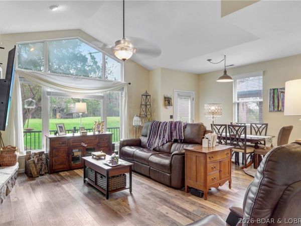 42 Cottage Park W, Unit 36, Camdenton, MO 65020