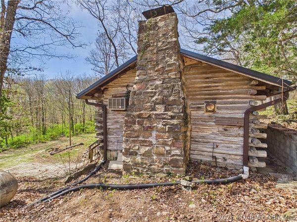 5566 Bonnie Spring Valley Drive, Stover, MO 65078
