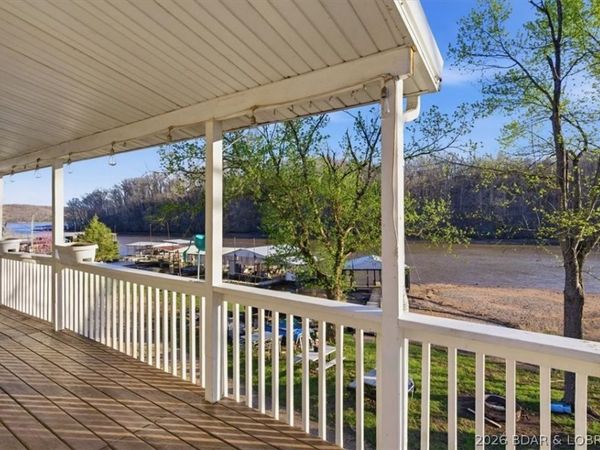 29229 Hiawatha Drive, Stover, MO 65078