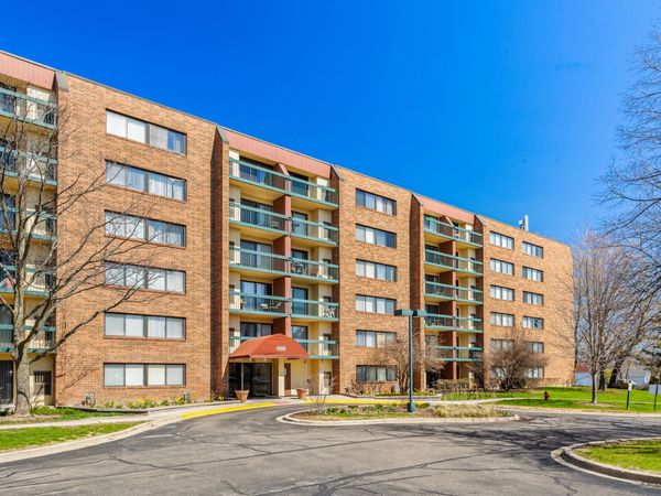 1800 Huntington Boulevard, Unit 412, Hoffman Estates, IL 60169