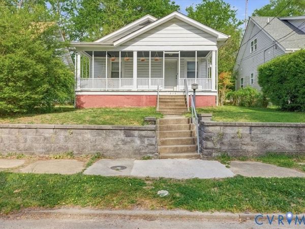 213 N 14th Avenue , Hopewell, VA 23860