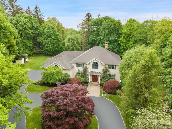 122 McLain Street , Bedford Corners, NY 10549