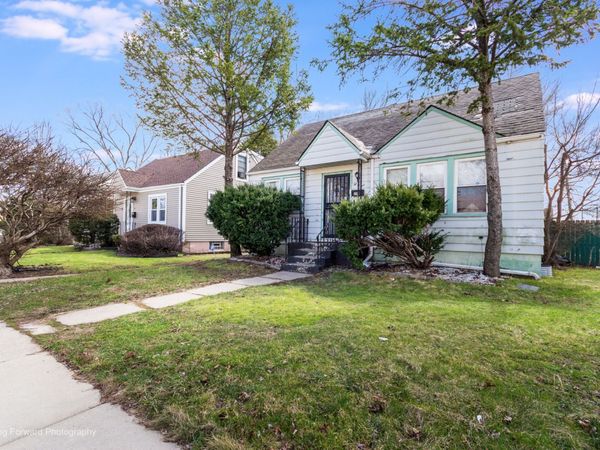 201 E 143rd Street , Dolton, IL 60419