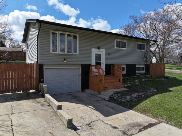 643 Armitage Avenue , Glendale Heights, IL 60139