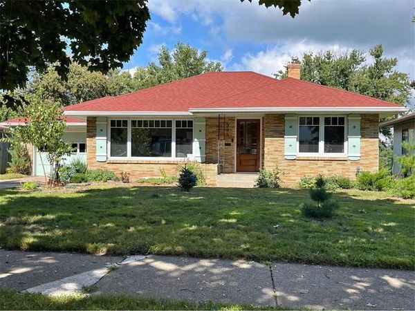 993 Hyacinth Avenue, Saint Paul, MN 55106