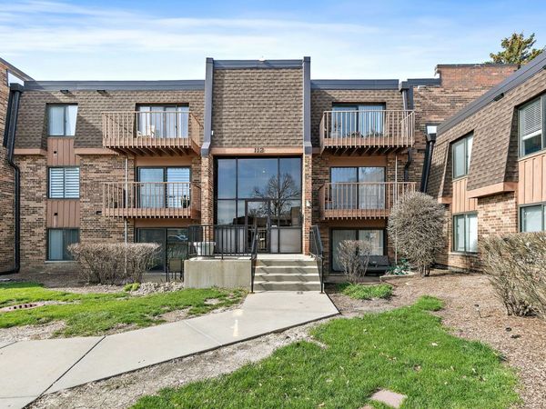 112 Mullingar Court , Unit 1A, Schaumburg, IL 60193