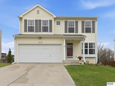 16128 Redwood Street , Omaha, NE 68136