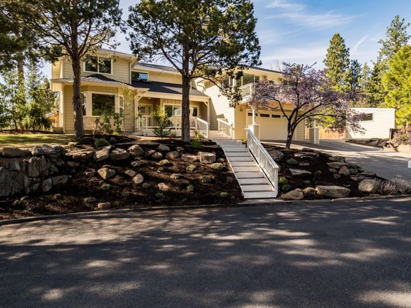 2742 NW Scandia Loop, Bend, OR 97703