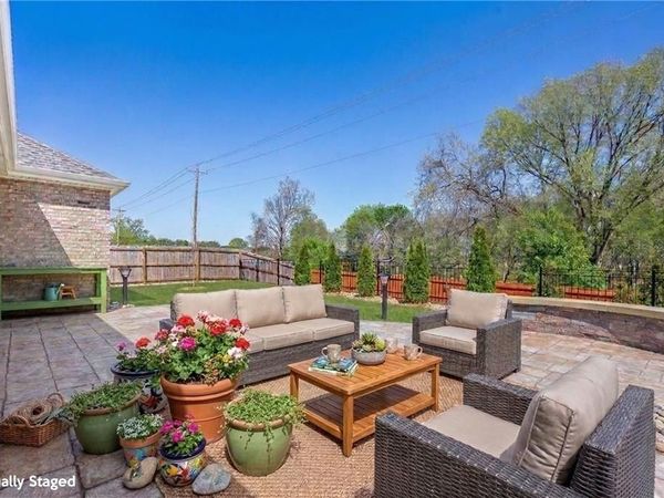 3907 SW Pecan Circle, Bentonville, AR 72713