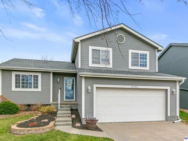 18702 Berry Street , Omaha, NE 68135