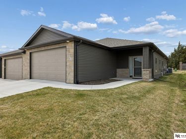 9831 Keystone Drive , Lincoln, NE 68516