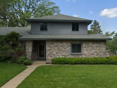 4929 Glenmorrie Drive, Omaha, NE 68157