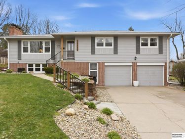 12483 Woodcrest Drive , Omaha, NE 68137