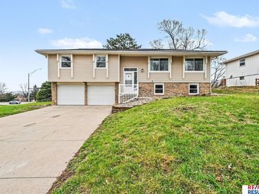 11601 S 37 Street , Bellevue, NE 68123