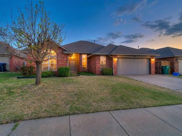 9908 NW 137th Street, Yukon, OK 73099