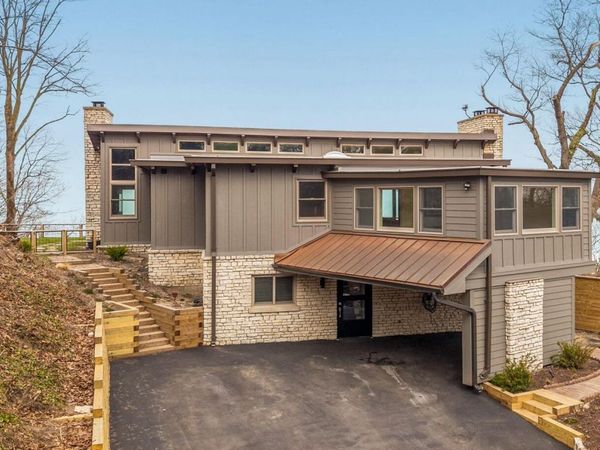 44 Circle Drive, Dune Acres, IN 46304