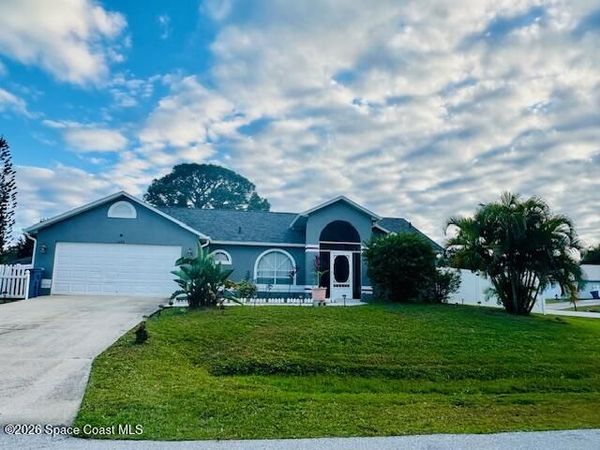 1098 Falconer Street NW , Palm Bay, FL 32907