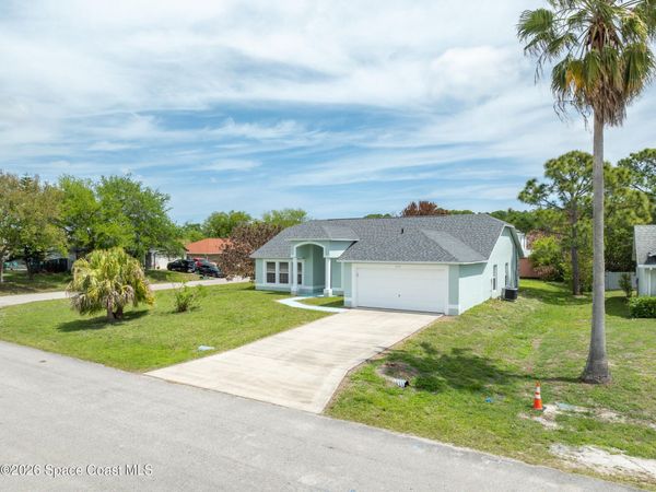 1593 Eagle Avenue NW , Palm Bay, FL 32907