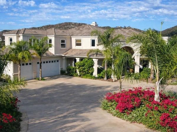 15161 La Manda Drive, Poway, CA 92064