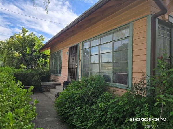 871 S Los Robles Avenue, Pasadena, CA 91106