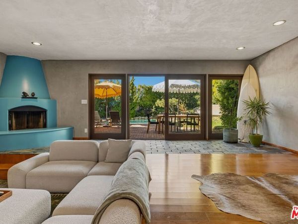 1133 Somera Road, Los Angeles, CA 90077