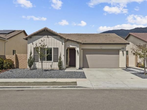 2075 Seville Drive, Santa Paula, CA 93060