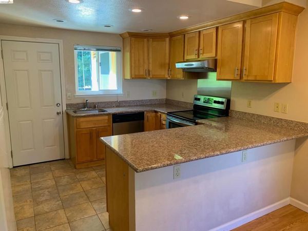 1520 Schenone Ct, Unit 2, Concord, CA 94521