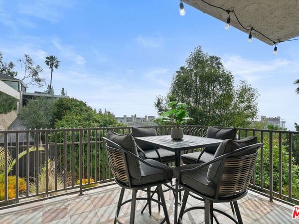 1230 Horn Avenue, Unit 305, West Hollywood, CA 90069