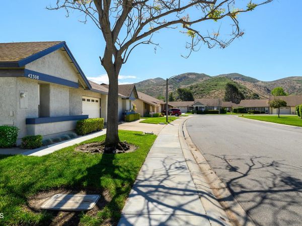 42308 Village 42, Camarillo, CA 93012