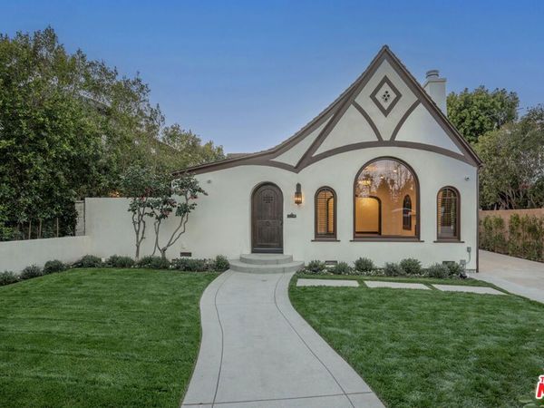 4265 Denny Avenue, Toluca Lake, CA 91602