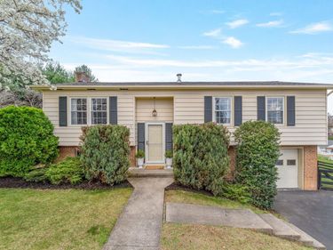 704 CARANN ST , Staunton, VA 24401