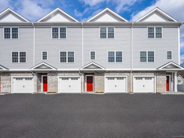 2 BEACON , Unit 3, Fairfield, CT 06825