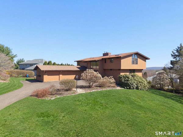 279 Mooreland , Berlin, CT 06037