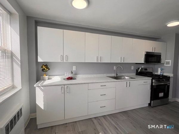 54 W. North, Unit 305, Stamford, CT 06902