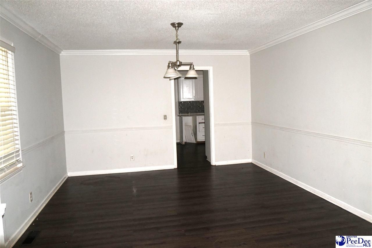 2471 Oliver Rd Photo 4