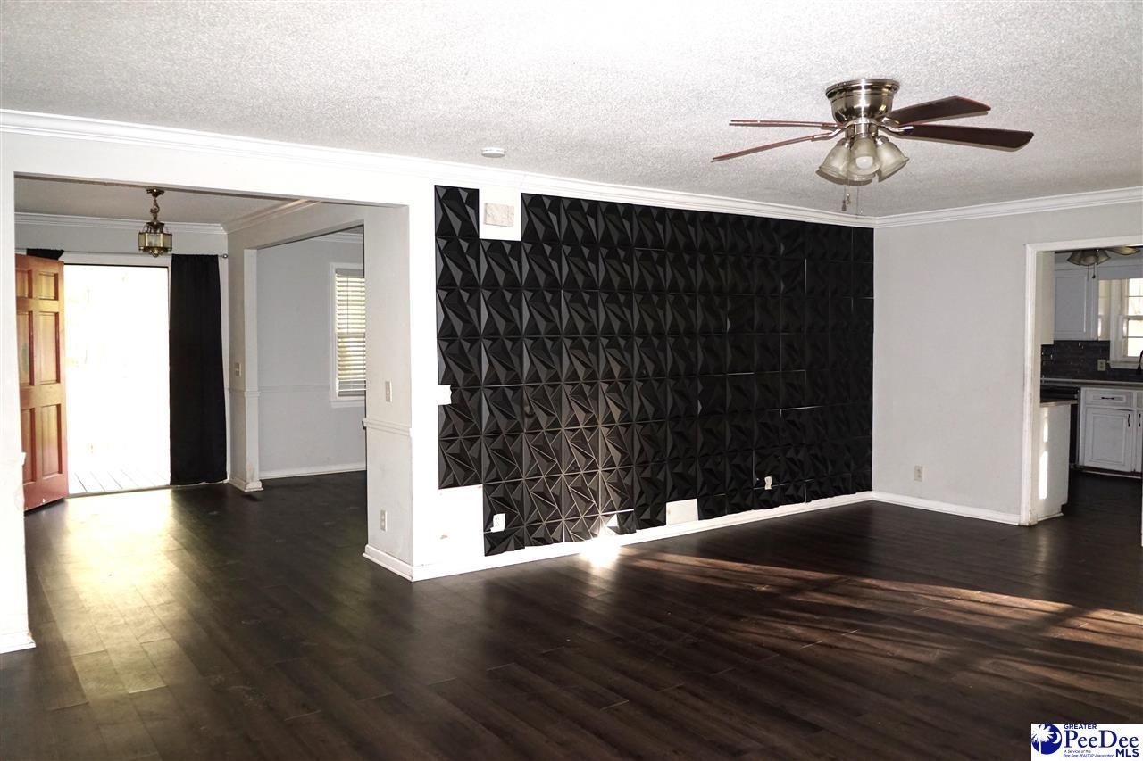 2471 Oliver Rd Photo 6