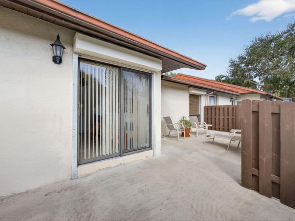 4934 Sable Pine Circle, Unit B, West Palm Beach, FL 33417