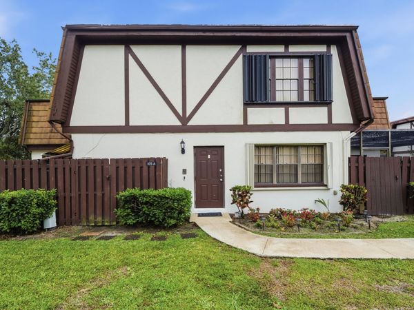 105 Weybridge Circle, Unit A, Royal Palm Beach, FL 33411